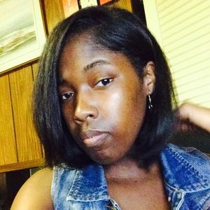 Meet your Posher, Tia